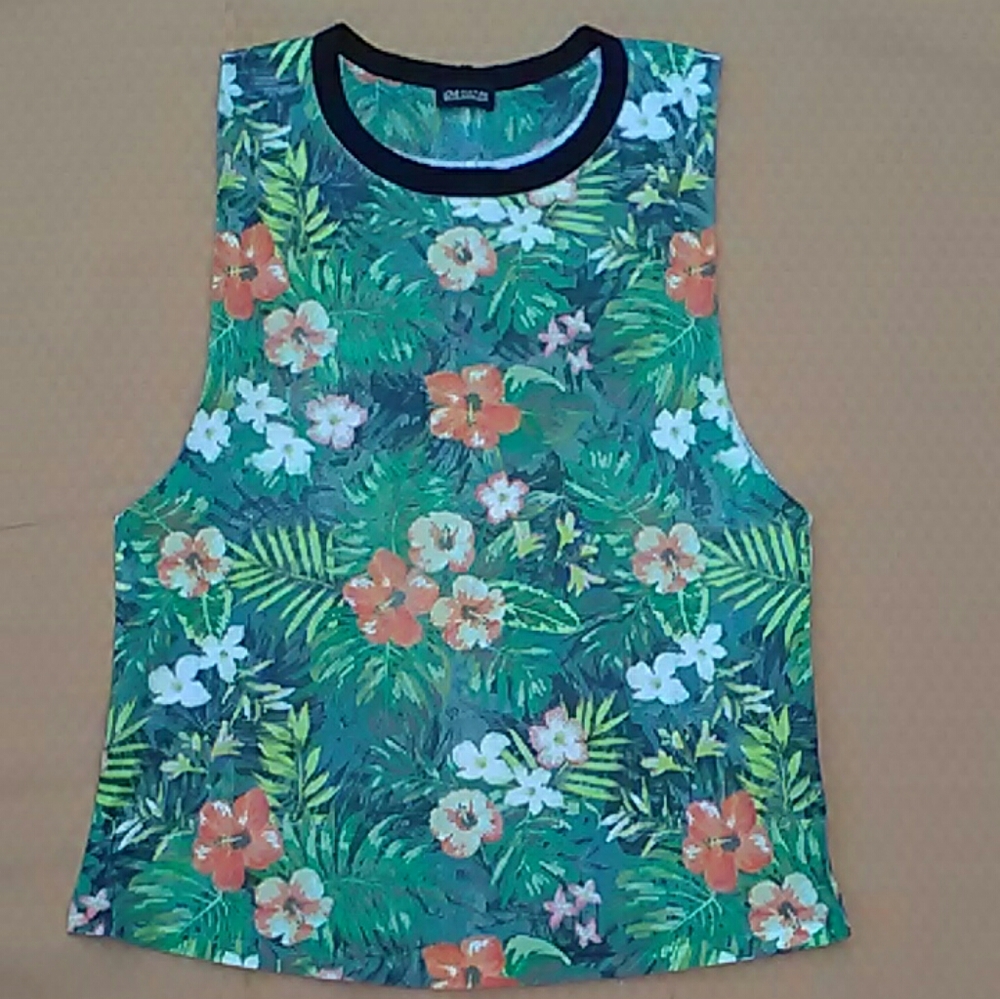 🧨5 for $25 sale🧨 Love Culture tank sz M